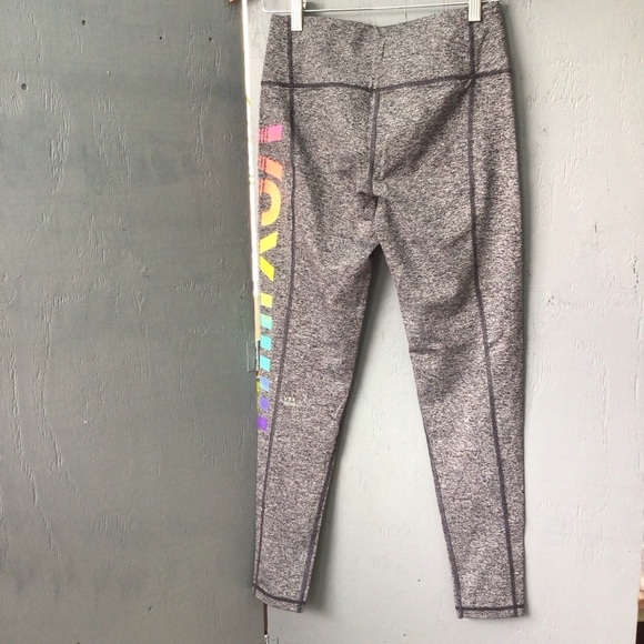 Victoria Secret Workout leggings Size Medium - Picture 2 of 9